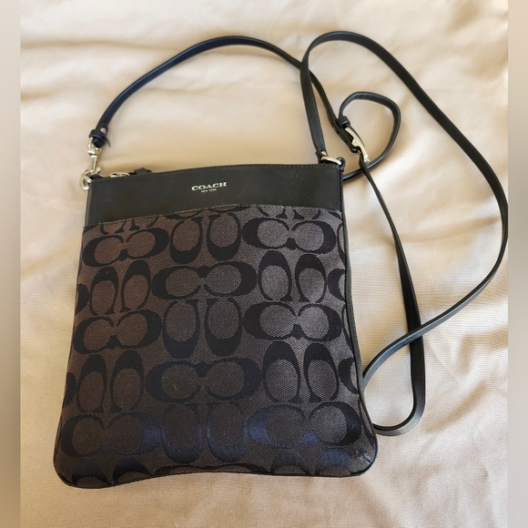 Coach Signature Black Crossbody Bag - Picture 1 of 8